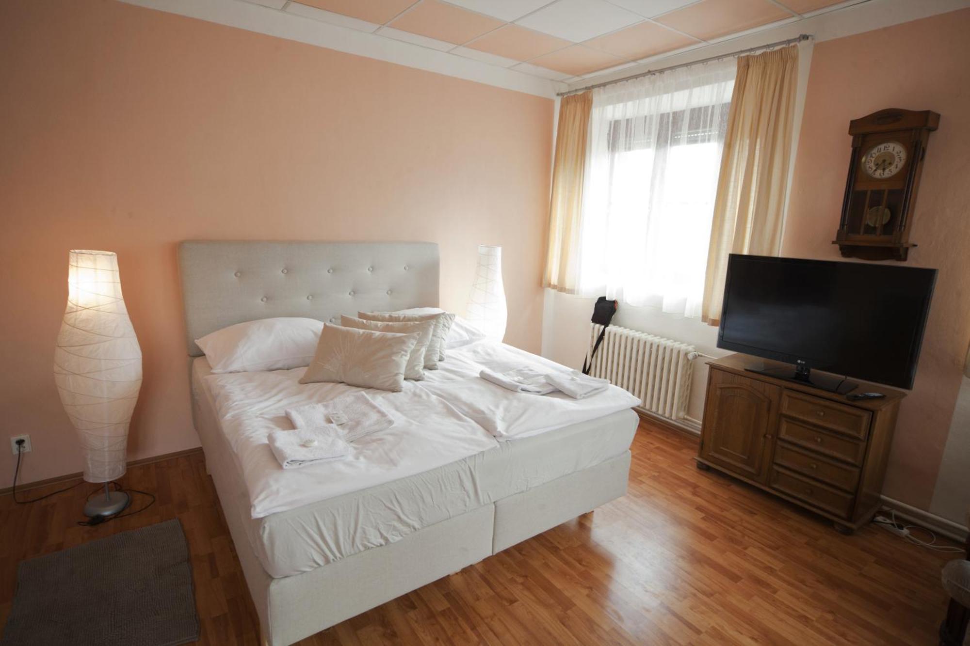 Hotel U Heligonky Brno Habitación foto